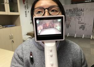 China Handheld Throat Endscope Digital Laryngoscope Micro SD Card With 3.5 Inch LCD Screen on sale