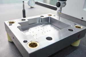  OEM Metal Steel Injection Molding With Precision Grinding Surface Treatment Manufactures