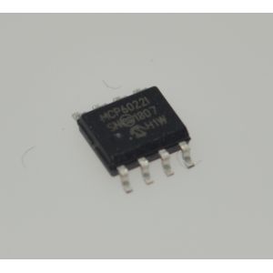 MCP6022-I/SN Dual Op Amp 2.7-5.5V Wide Voltage 10MHz Bandwidth 7V/μs Slew Rate