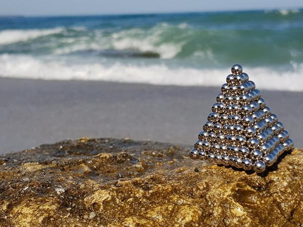 Quality Kellin Neodymium Magnetic Balls 216 pcs Pyramid Shaped 5mm Buckyballs for Intelligence Development for sale