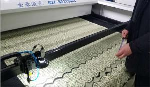  Embroidery Fabric Lace Laser Cutting Machine Intelligent Positioning Cutting Manufactures