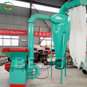 China 22KW 380V Alloy Steel Wood Sawdust Making Machine Dust Removal System on sale