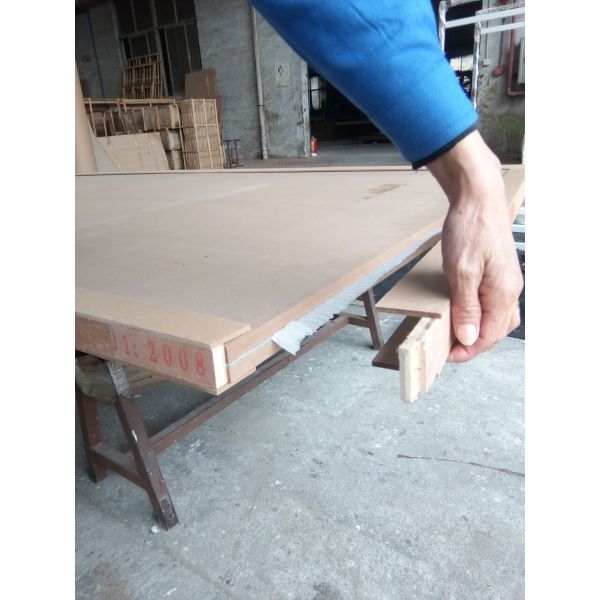 Two Layer Wooden Round Retail Display Tables , Modern Style Clothing Display Table