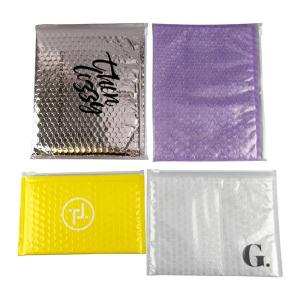 China Custom PVC Plastic Bubble Padded Zip Lock Pouch Makeup Cosmetic Zipper Bubble Mailer on sale