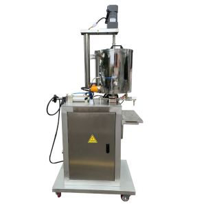 China Vaseline Heating Quantitative Filling Machine with 3 meters coneryer belt on sale