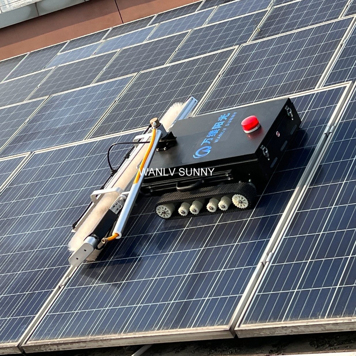 Customized Request Good Automatic Solar Panel Cleaning Robot for Floating Solar