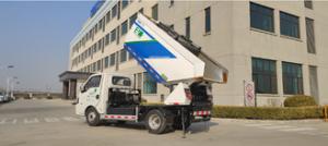  103kw Garbage Pickup Truck , Trash Removal Truck For Airport Manufactures