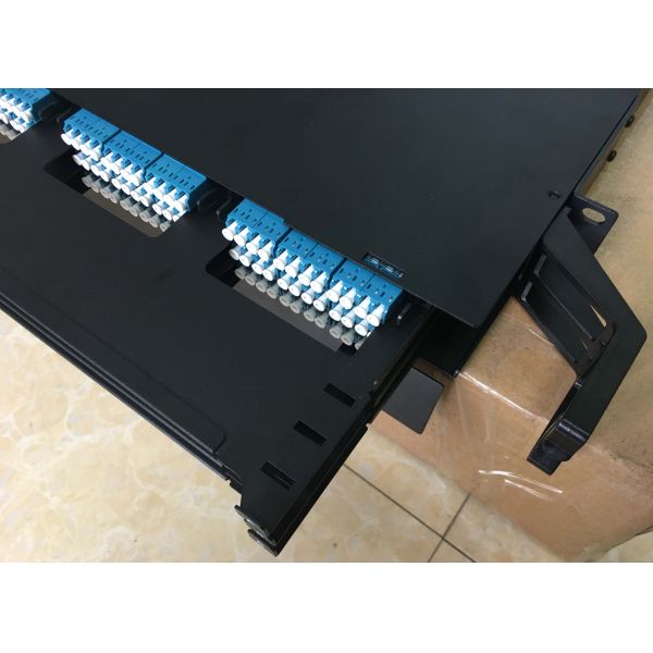 LC/APC 1U 144cores Optica Fibra MPO MTP Rack Mount Patch Panel