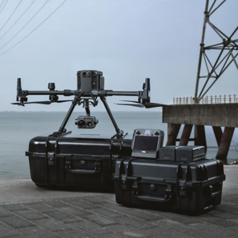 Safe And Reliable Pan-tilt Camera Drone Intelligent Tracking With Precise Re
