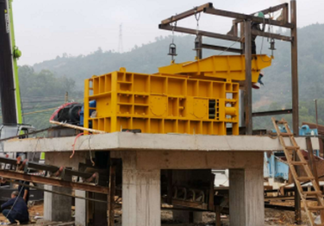 2PG Stone Crusher Machine 800x600 Toothed Roller Crusher