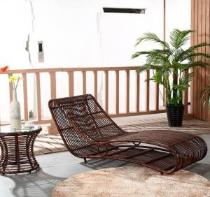 China Leisure Aluminium Outdoor Garden wicker beach chair PE Rattan patio Chaise Lounge chairs on sale