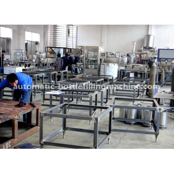 Automatic Beverage Filling Machine Realizing Backflow Independently For Mineral Water