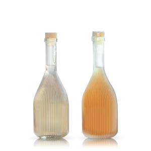 China 500ml glass liquor bottle green plum wine bottle Sealed beverage bottle with lid​ on sale