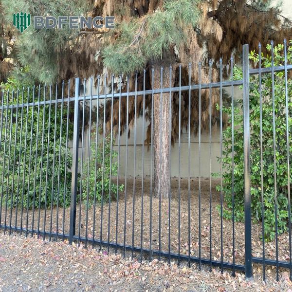 Safety First Tubular Steel Fence Child-Proof