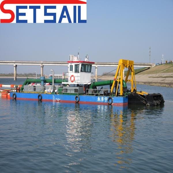 Hydraulic Diesel Engine Trailing Suction Hopper Dredger for River Dredging Depth 4m-15m