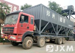 China Stable Performance 50 Mobile Cement Silo Designed For Easy Flowing Materials on sale