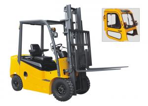 China Multifunctional Diesel Powered Forklift 2 Ton With Side Shifter Solid Tyres on sale