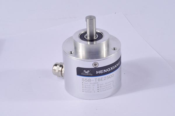 Quality Push - Pull Heavy Duty Encoder Complementary Output S58 Solid Shaft Encoder Socket At Side for sale