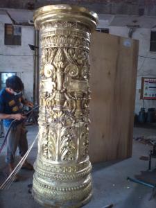 China Custom Large Metal Flower Pot Cast Copper Column Still European Style on sale