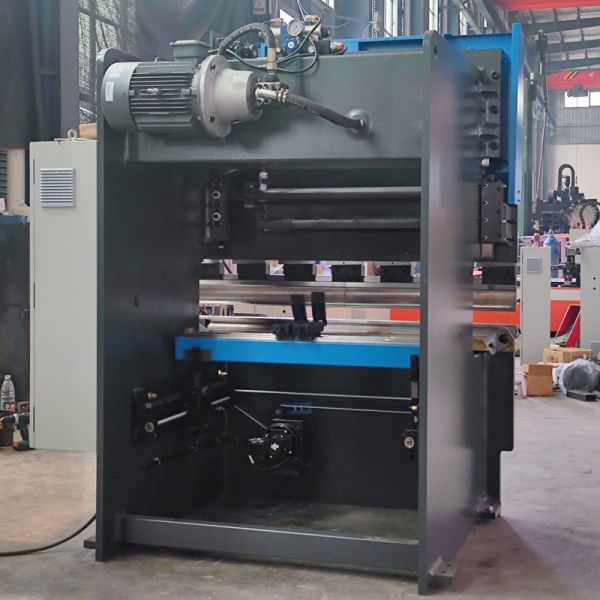 CNC Servo Control TP10S Hydraulic Bending Machine 63T 1600MM