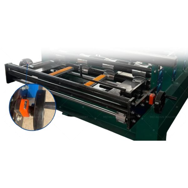 Sea Wave Roof Tile Roll Forming Machine With Guide Pillar And Hydraulic Punching