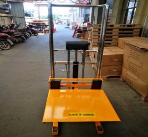  Light Weight Manual Forklift Stacker Hydraulic Hand Pallet Stacker 800ib Manufactures