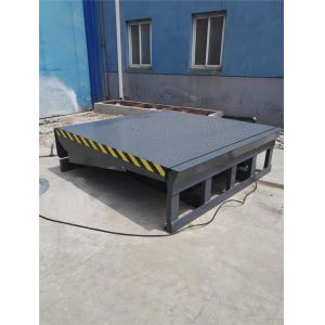 Buy cheap Safety Electric Hydraulic Warehouse Dock Levelers 10 Ton 2 Piece Bumper Block from wholesalers