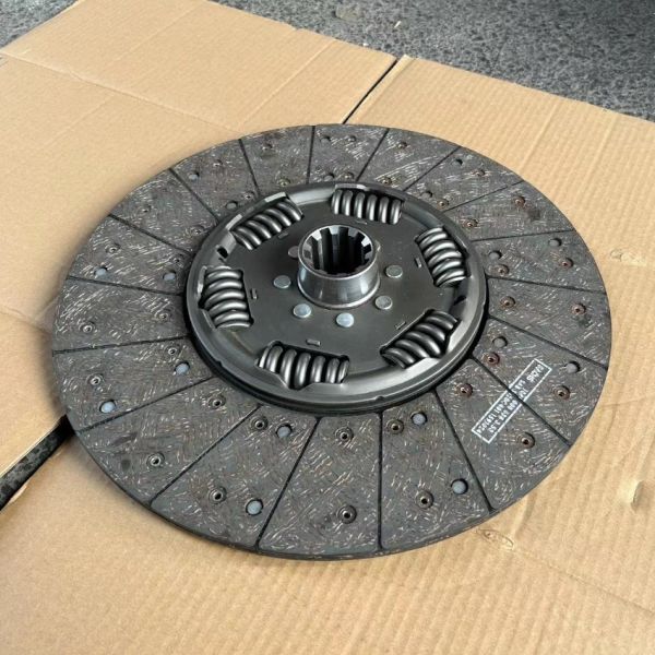 DAF Truck Parts Clutch Disc Oem 1385522 1689108 1878054933 for DAF Europe Heavy Duty