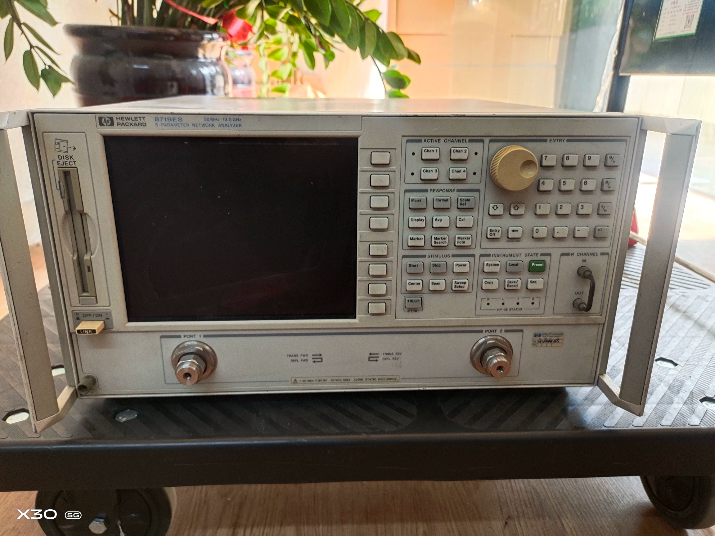 13.5 GHz S Parameter Vector Network Analyzer VNA Agilent HP 8719ES