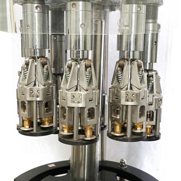 SUS304 Automatic Bottle Capping Machine 1/4/6/8/12 Capper Head